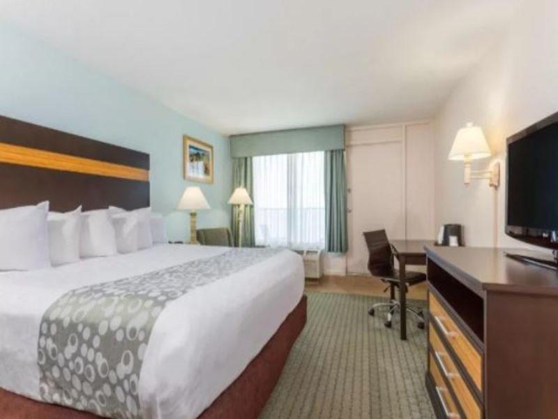 Ramada Plaza By Wyndham Nags Head Oceanfront Hotell Kill Devil Hills Eksteriør bilde